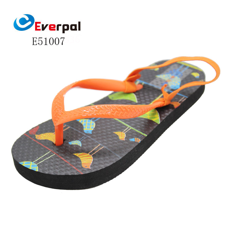 Zakaj so otroške flip flops bistvene za garderobo vsakega otroka?