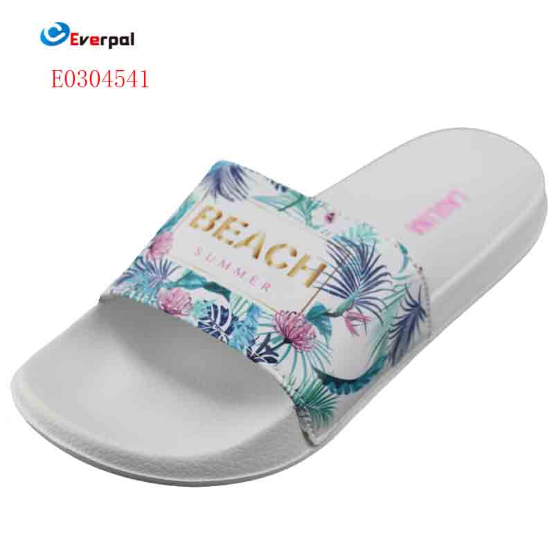 Kako lahko čevlji Floral Slides za ženske dodajo udobje in stil vsakodnevni modi